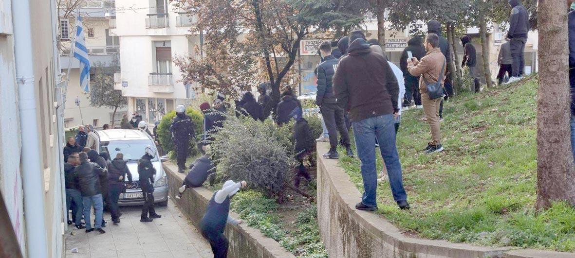 Ταυτοποιήσεις και σύλληψη μετά από έντονη οπαδική ένταση στην περιοχή